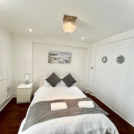 Canary Wharf Holiday Rooms London Eksteriør billede