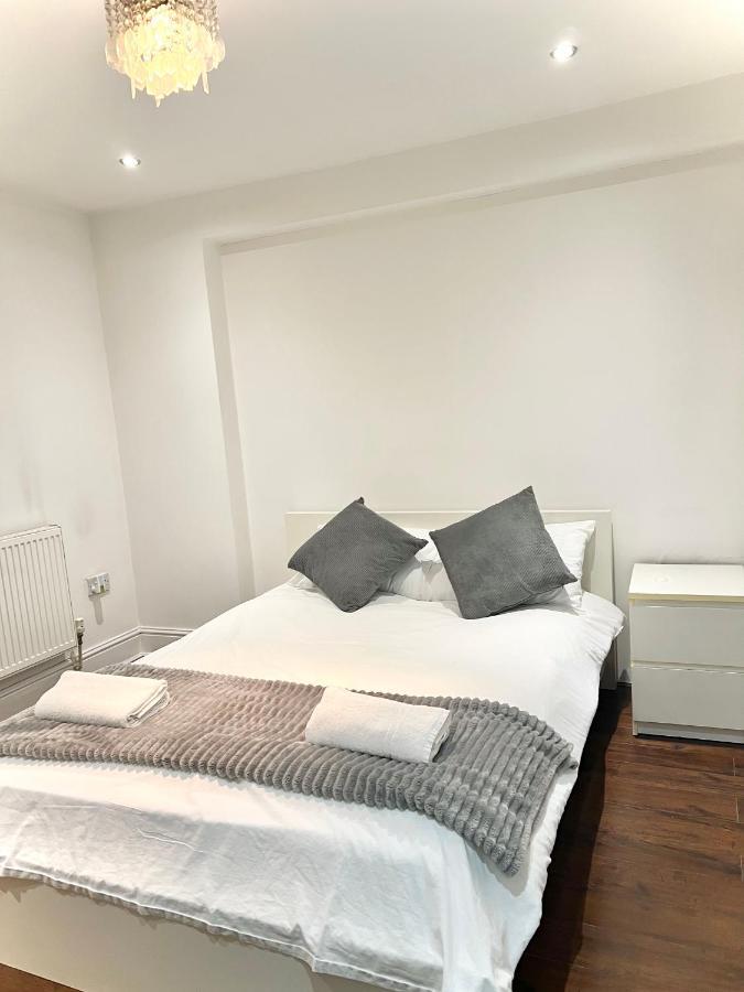 Canary Wharf Holiday Rooms London Eksteriør billede